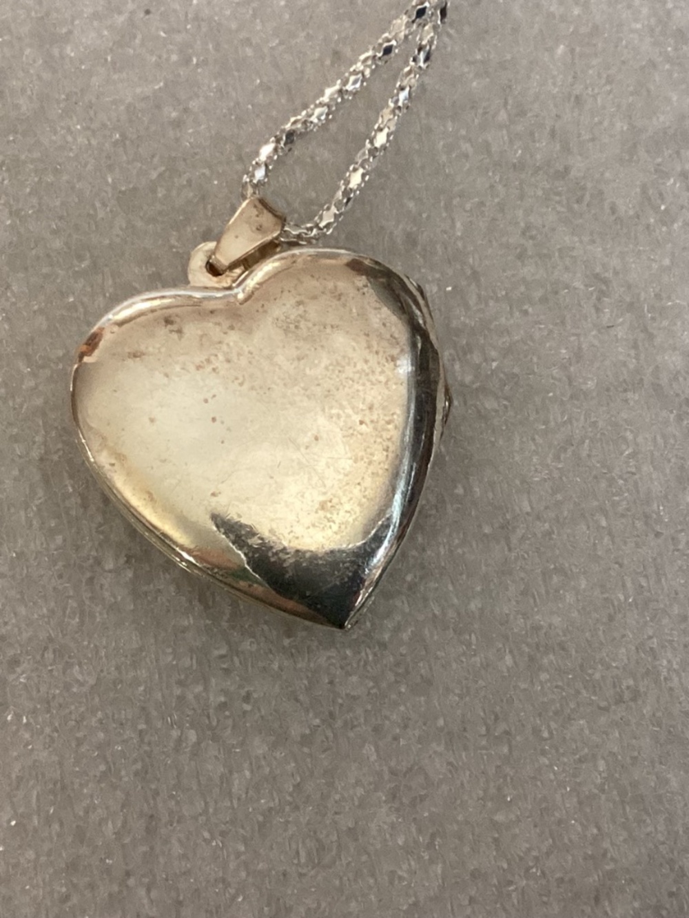 925 Sterling Silver Birds & Flowers Etched Heart Locket Pendant Necklace - Picture 3 of 6